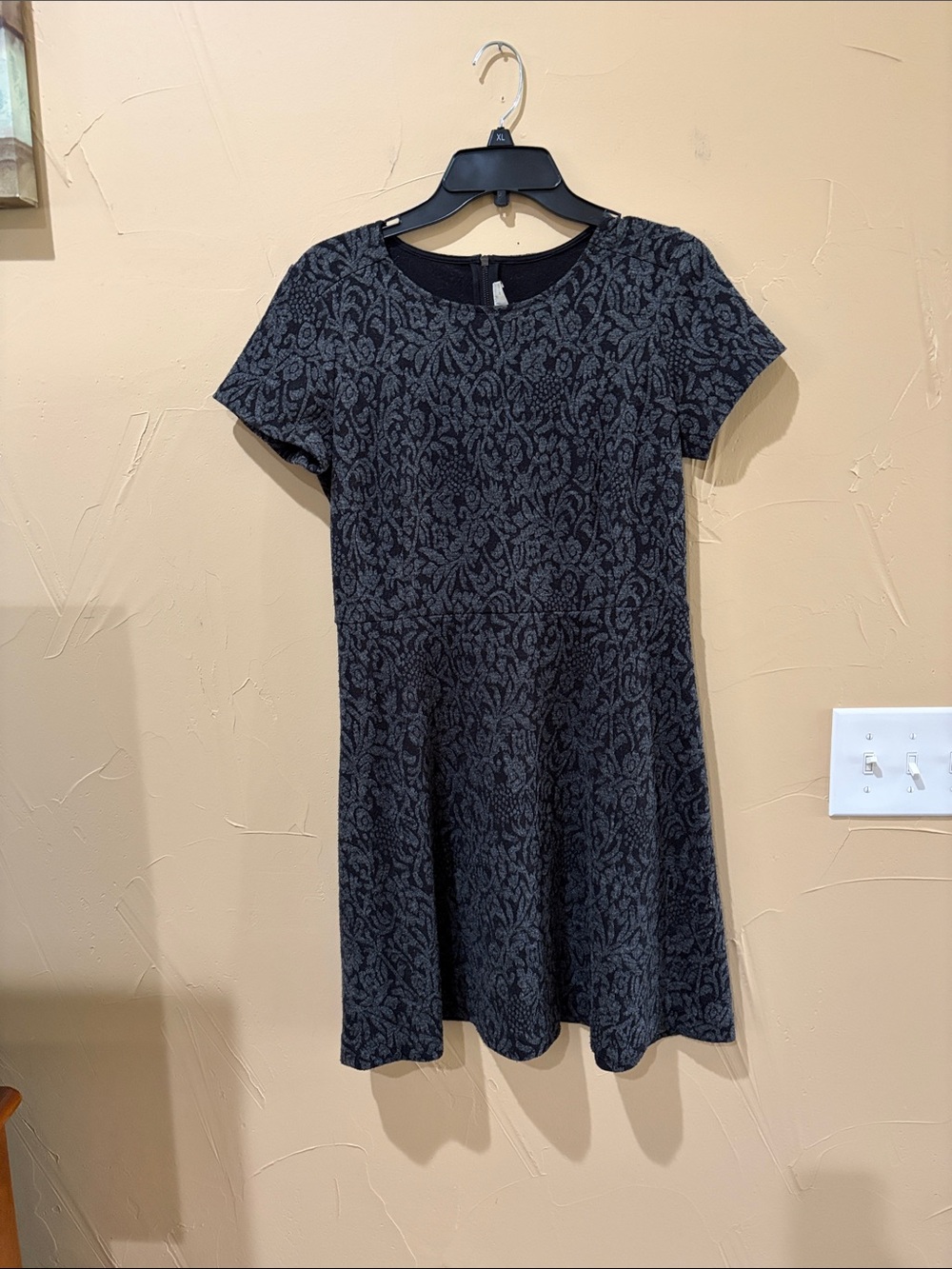 LOFT Black Floral-Patterned Short Sleeve Skater Dress